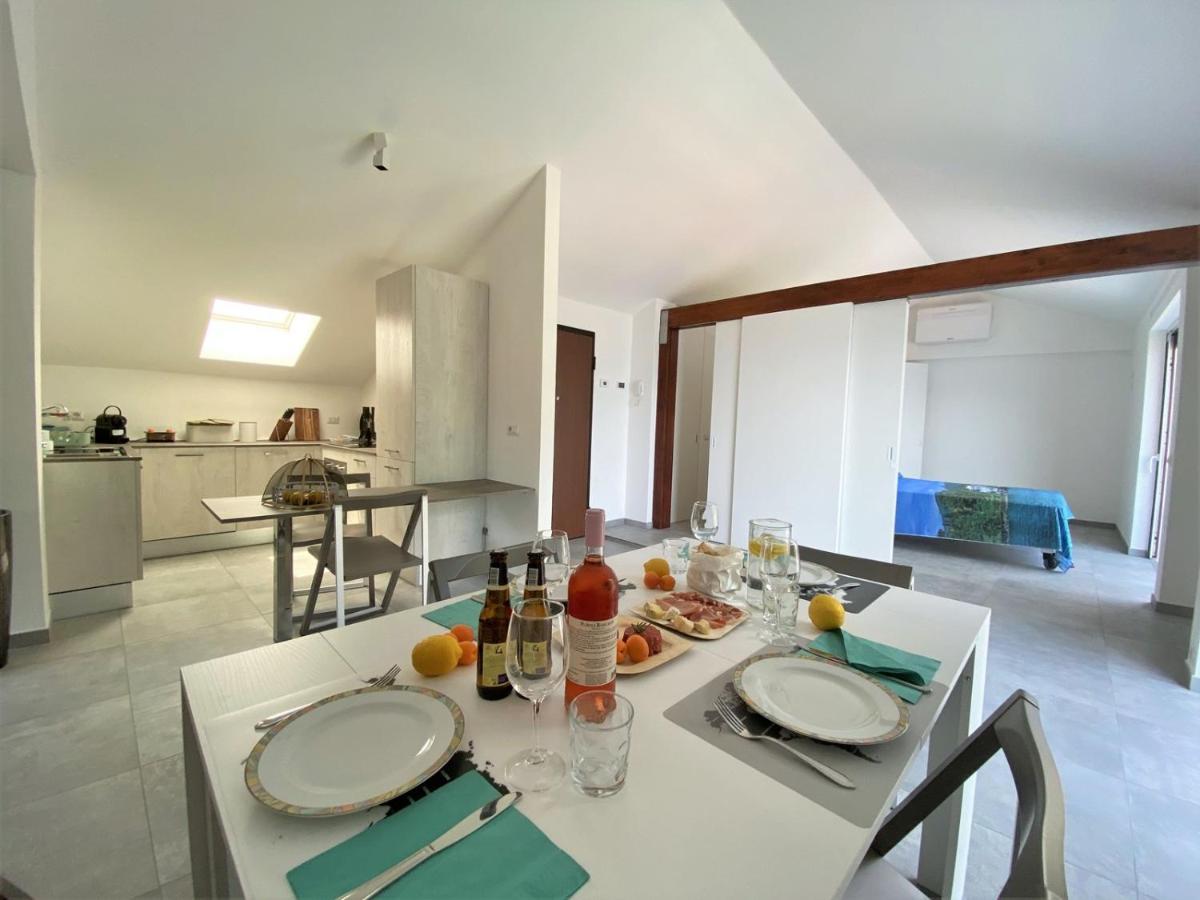 La Rondinella - Loft With Fantastic View On Lake Como Apartment Argegno Bagian luar foto